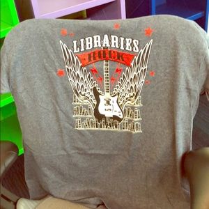 Libraries Rock T-shirt! XL